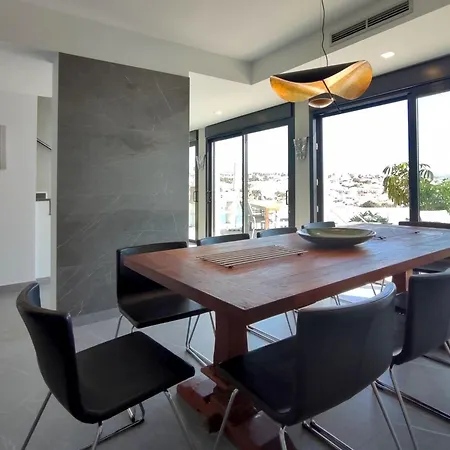 Atemberaubende Mit Passender Aussicht By Interhome *